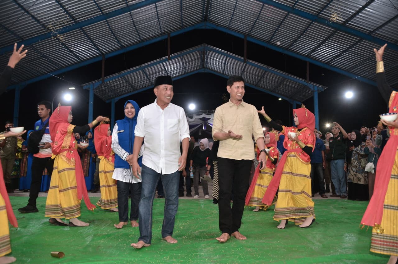 Bupati Bima: \"Selasa Menyapa, Wujud Nyata Kehadiran Pemerintah\" foto_bupati_bima_2.png